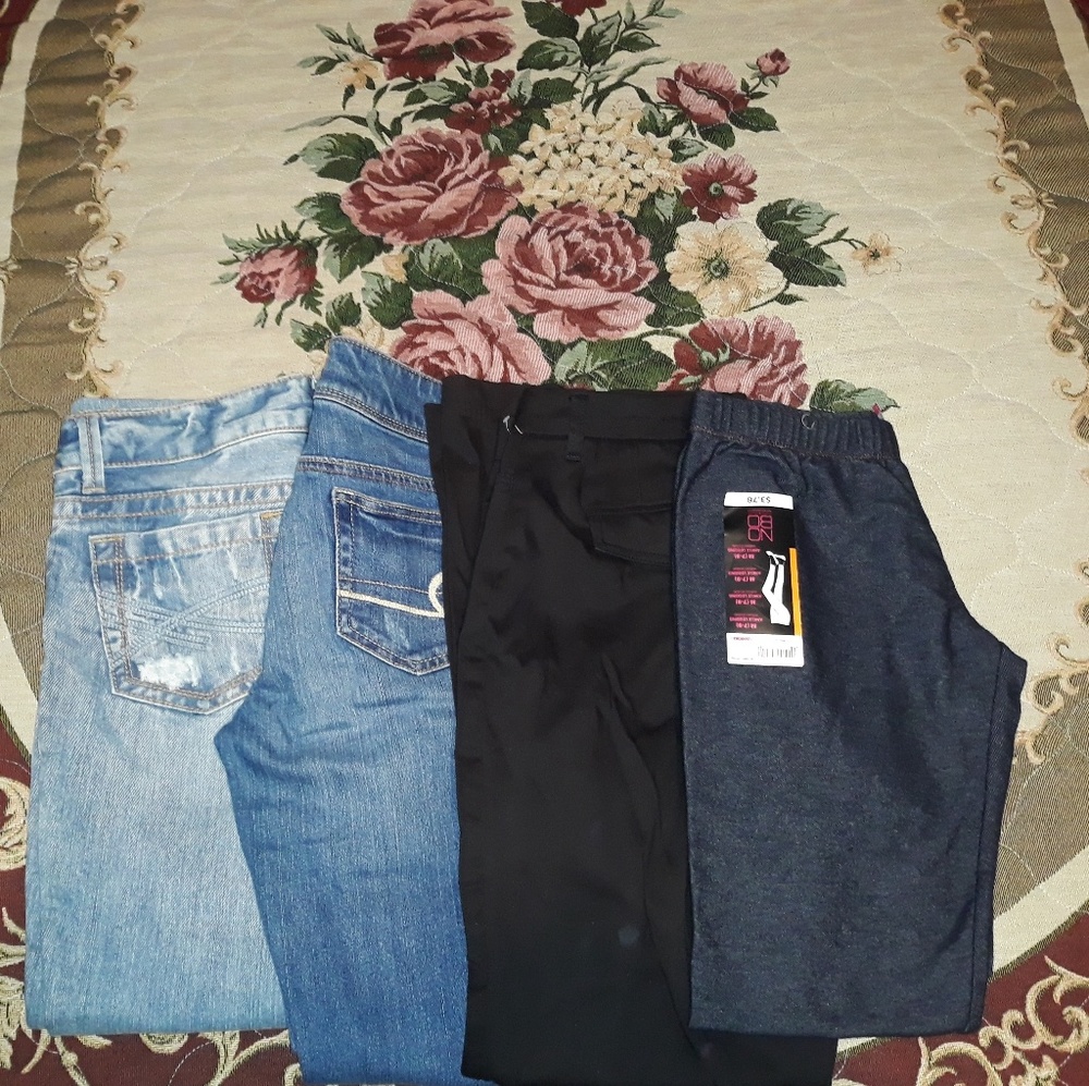 BUNDLE OF 4 PANTS